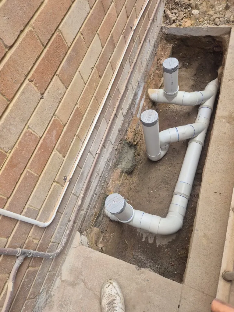 Pink Plumbing at work in Sydney, photo 5