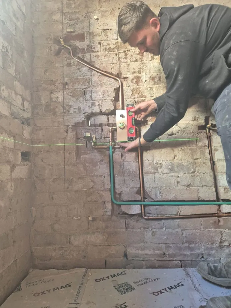 Pink Plumbing at work in Sydney, photo 7